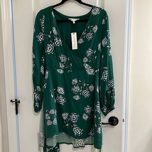 CUPCAKES AND CASHMERE Wrap dress